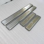 Mitsubishi Outlender 2008-2012 накладки на пороги из нержавеющей стали.