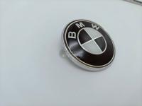 Эмблема на капот и багажник для BMW черно-белый 72 мм 51148132375