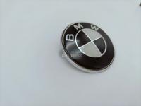 Эмблема на капот и багажник для BMW черно-белый 82 мм 51148132375